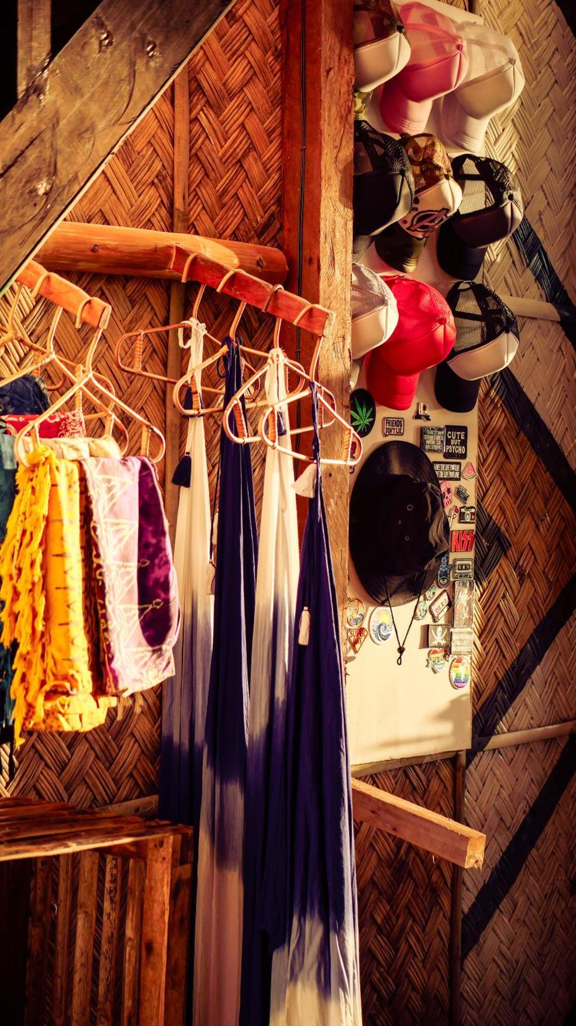 Sip Sunset Hostel And Lounge 爱妮岛 外观 照片