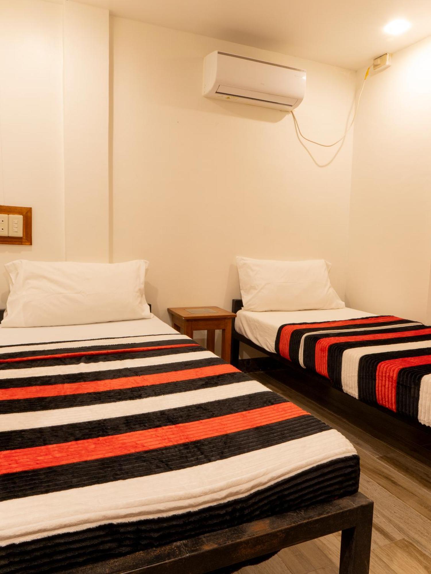 Sip Sunset Hostel And Lounge 爱妮岛 外观 照片